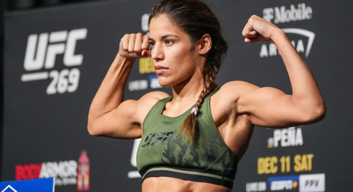 Ex-campeã do UFC defende intervenção de Trump e prisão de Maduro: “Venezuela livre”