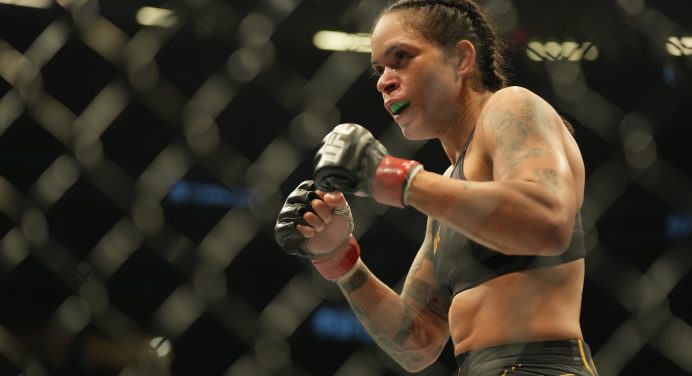 Após seis anos de parceria, Amanda Nunes deixa a ‘American Top Team’