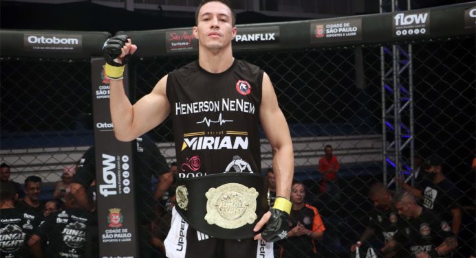 Ex-bancário conquista cinturão peso-leve do Jungle Fight e sonha com o UFC