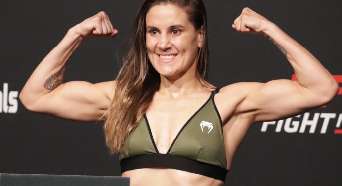 Jennifer Maia domina promessa do UFC e vence por decisão unânime