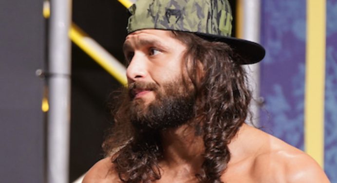 Cormier avalia situação de Masvidal antes de luta com Durinho: “Obrigação de vencer”