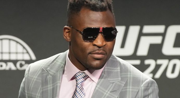 Ngannou cobra promessa de Wilder por luta de boxe: “Veremos se é um homem de palavra”