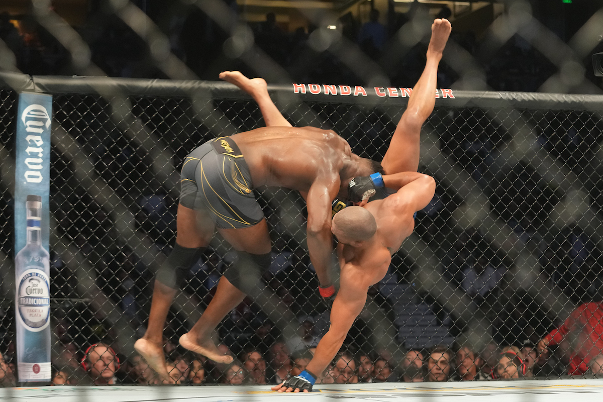 Gane nega ter se surpreendido com tática de Ngannou: “Era a maior chance dele”