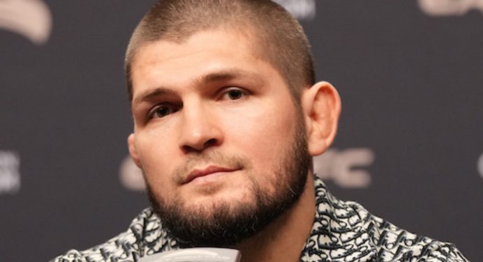 Treinador indica que volta de Khabib pode fazer Do Bronx aceitar luta com Makhachev