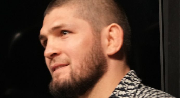 Khabib parabeniza Gamrot por atuação de alto nível em batalha contra Tsarukyan no UFC