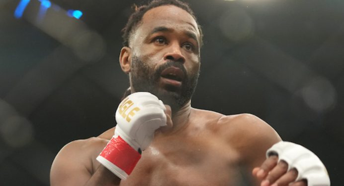 Ex-campeão do UFC aposta em vitória de Poatan contra Ankalaev: “Reconectou com a selvageria”