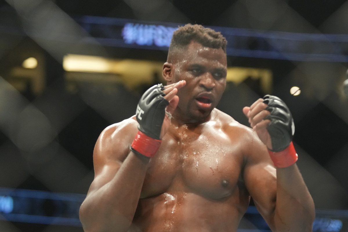 Ngannou revela que deve passar por cirurgia no joelho após luta no UFC 270