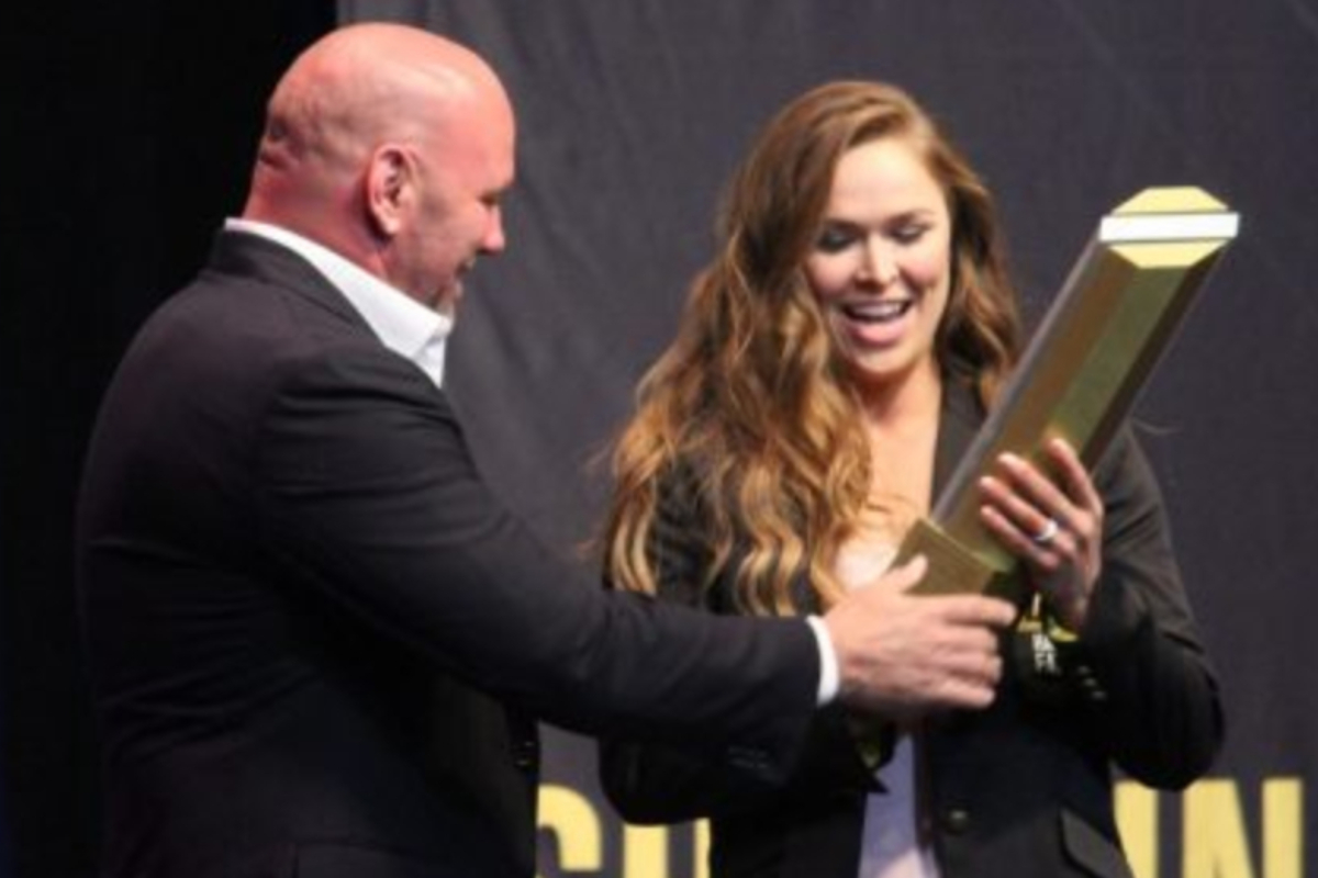 Ronda Rousey comemora retorno para a WWE com relato emocionante
