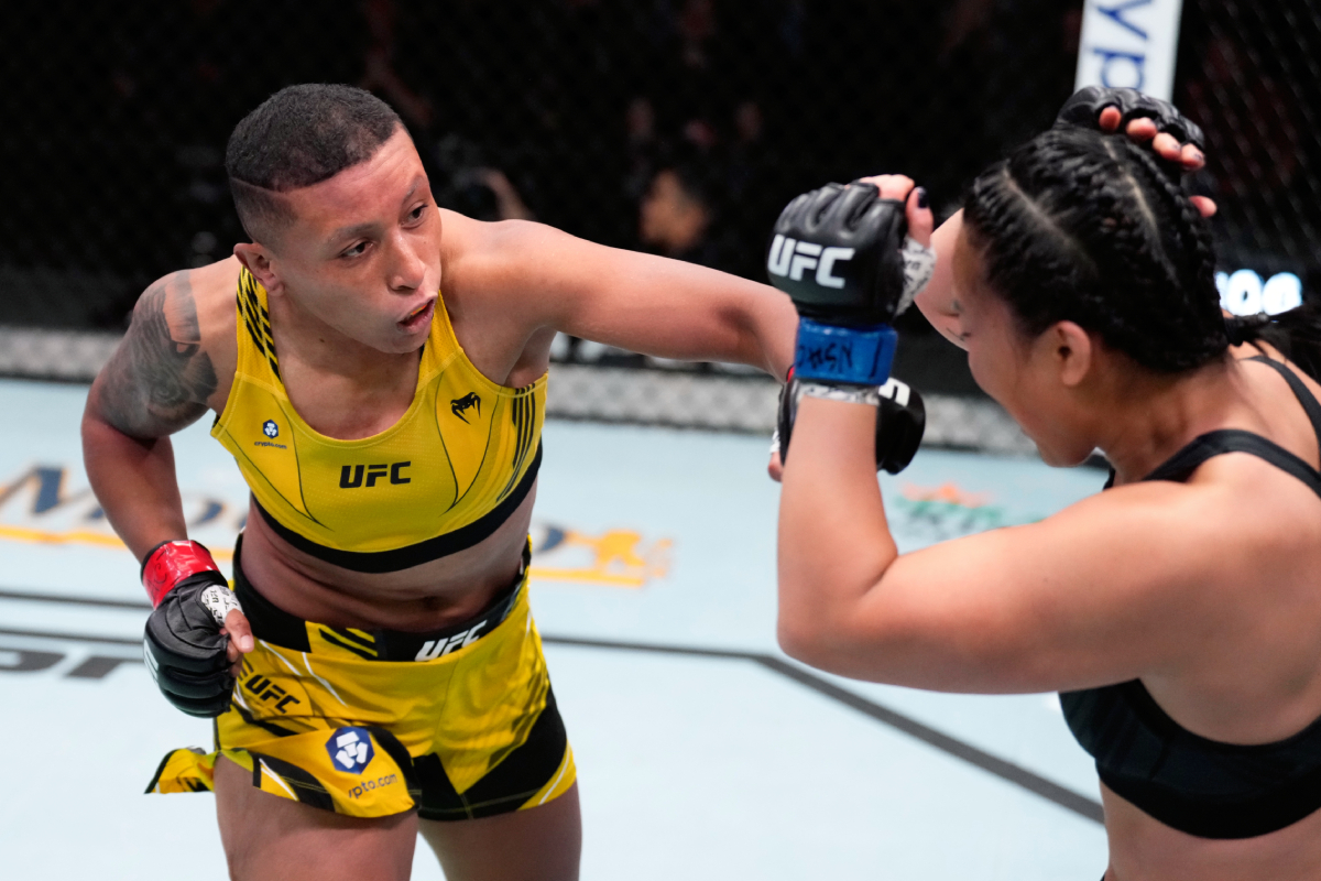 Josiane Nunes domina com facilidade e vence sua segunda luta no UFC