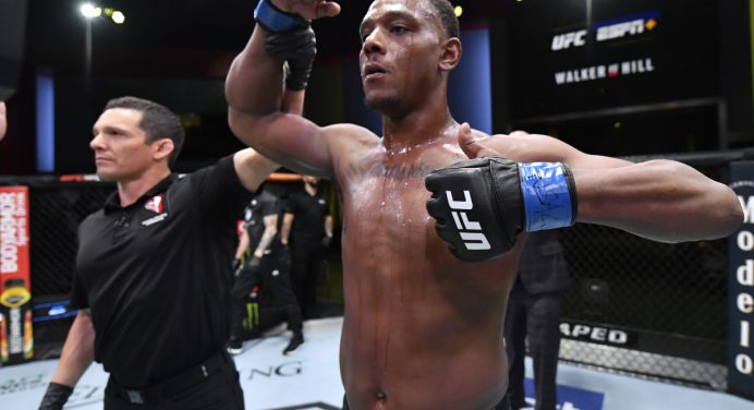 Algoz de Johnny Walker no UFC Vegas 48 recebe seis meses de suspensão médica