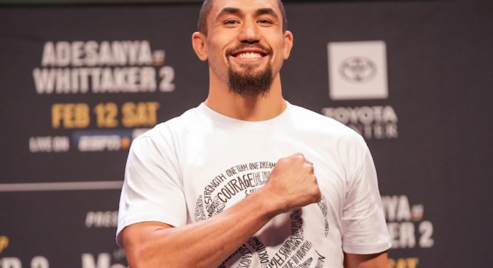 Whittaker ignora Adesanya e se classifica como ‘lutador mais perigoso’ do peso-médio