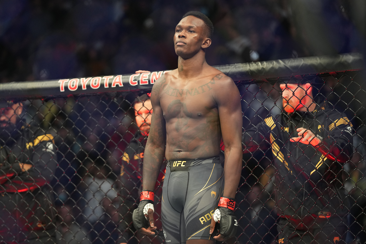 Astro do UFC critica atuação de Adesanya e pede agressividade ao campeão: “Arrisque”