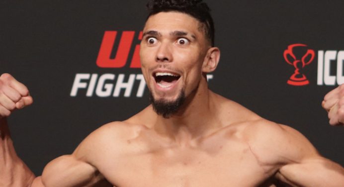 Johnny Walker celebra volta ao Brasil no UFC Rio: “Doido para escutar ‘Uh, vai morrer'”