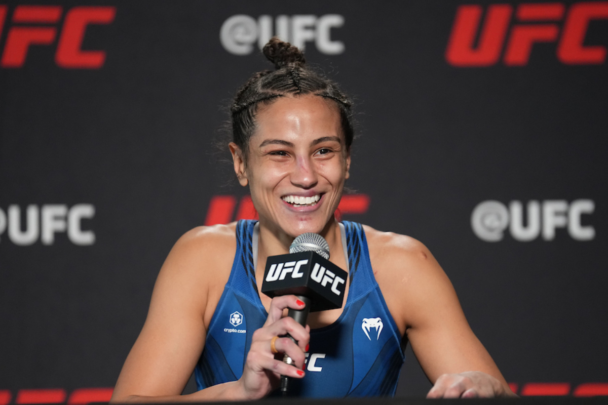 ‘Glorinha’ analisa primeira vitória no UFC: “Precisava ter confiança de novo”