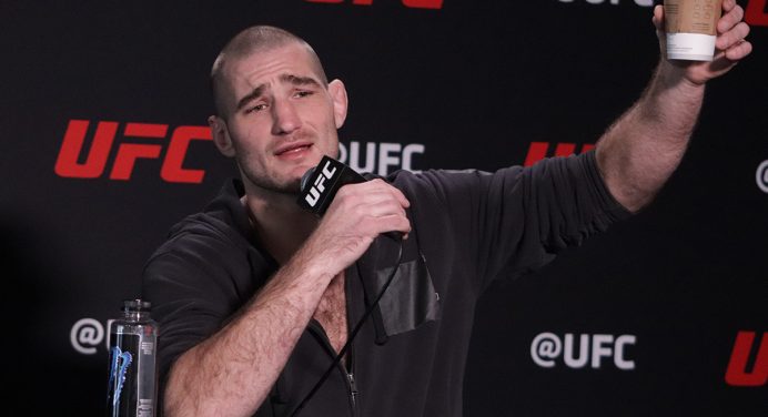 Lutador do UFC detalha ‘instinto assassino’ e classifica desejo como ‘normal’