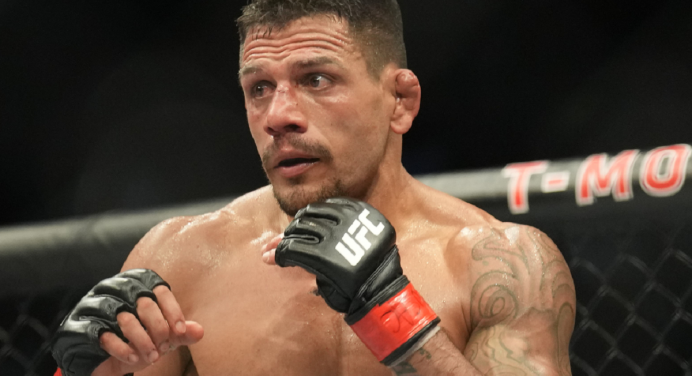 Dos Anjos promete pressão para testar físico de Fiziev em luta de cinco rounds