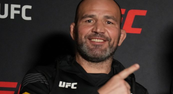 Glover Teixeira explica derrota para Jiri Prochazka no UFC 275 e enaltece algoz