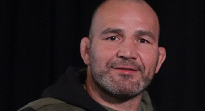 Glover Teixeira descarta aposentadoria após disputa de título no UFC Rio