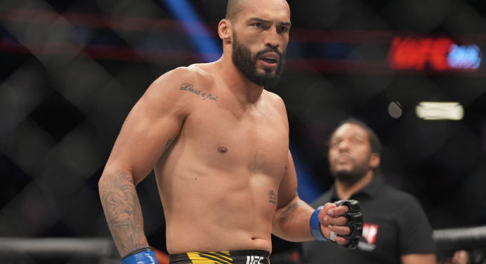 Bruno Blindado busca nova versão no UFC 294 após camp duro: “Chorei no treino”