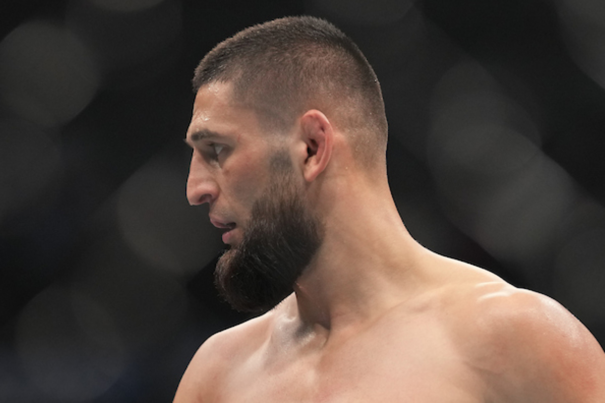 Chimaev expressa interesse em luta contra Covington no UFC e ataca: “Palhaço”