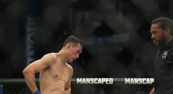 ‘Zumbi Coreano’ escapa de longa suspensão médica após castigo sofrido no UFC 273