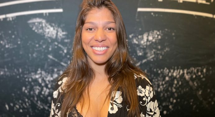 ‘Sheetara’ destaca animação para estreia no peso-galo e exalta treinos com ‘Cyborg’