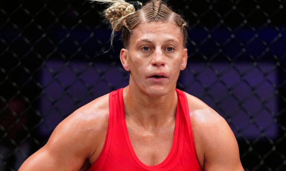 Brasileiro dá show e garante vaga em final da PFL; Kayla Harrison atropela  adversária no main event