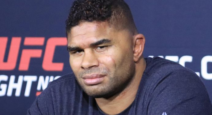 Overeem descarta aposentadoria do MMA e projeta luta contra Fedor Emelianenko