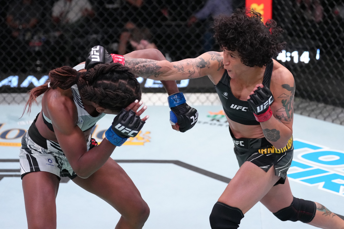 Virna Jandiroba domina Angela Hill e pede vaga no top-10 do peso-palha do UFC