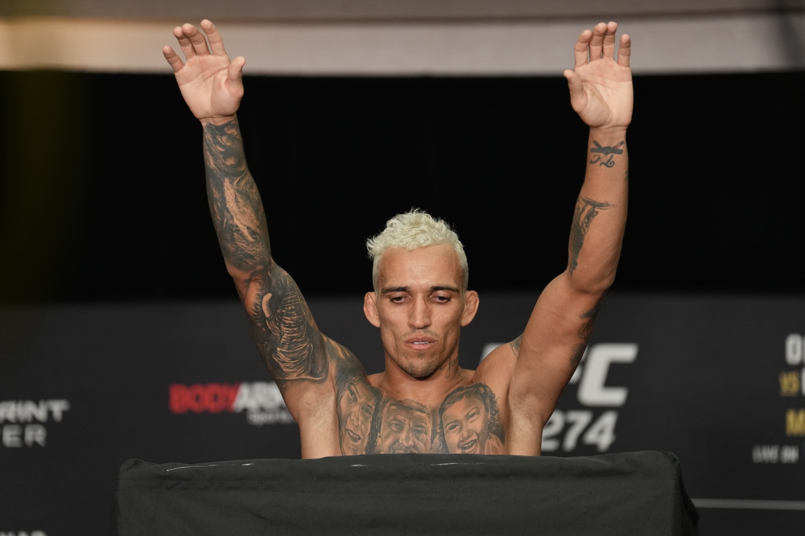 Charles ‘Do Bronx’ não bate o peso e perde o cinturão do UFC