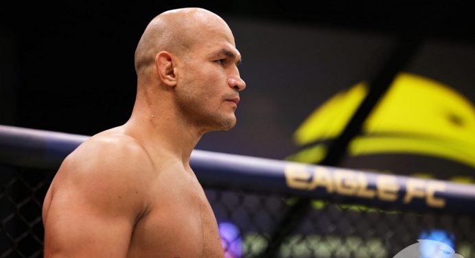 ‘Cigano’ chama Ciryl Gane de ‘lutador sujo’ e o acusa de aplicar golpes ilegais no UFC