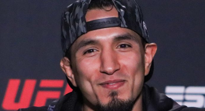 Yanez promete homenagear Brasil ao castigar profissional que ofendeu atletas do país