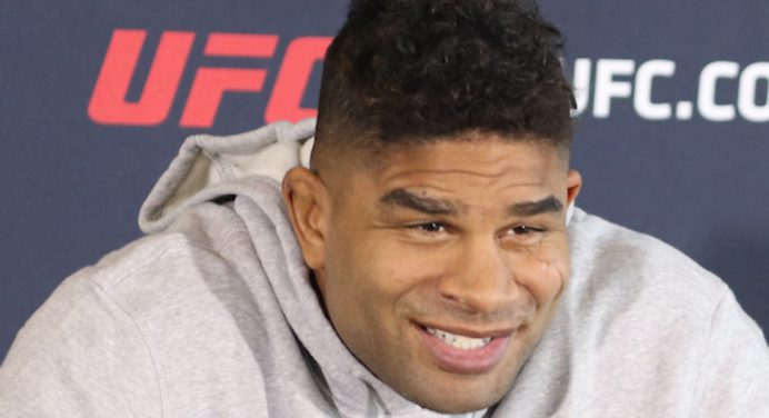 Alistair Overeem estreia no pro-wrestling em junho contra ex-estrela da WWE