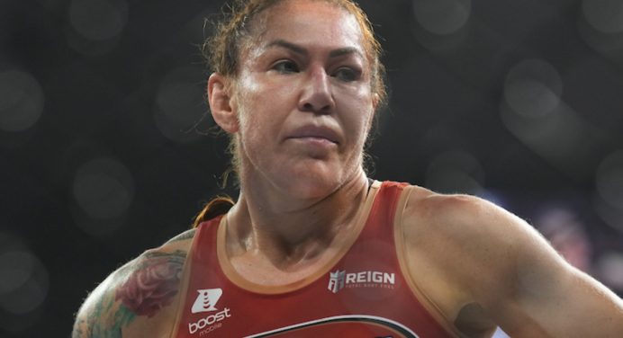 ‘Cyborg’ responde Zingano após rival exigir teste antidoping independente para enfrentá-la