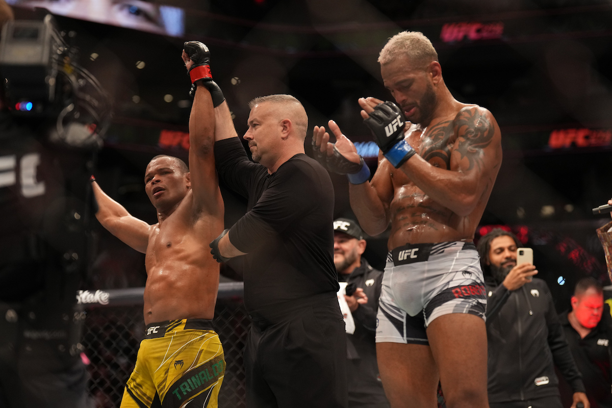 ‘Massaranduba’ salva esquadrão brasileiro no card preliminar do UFC 274