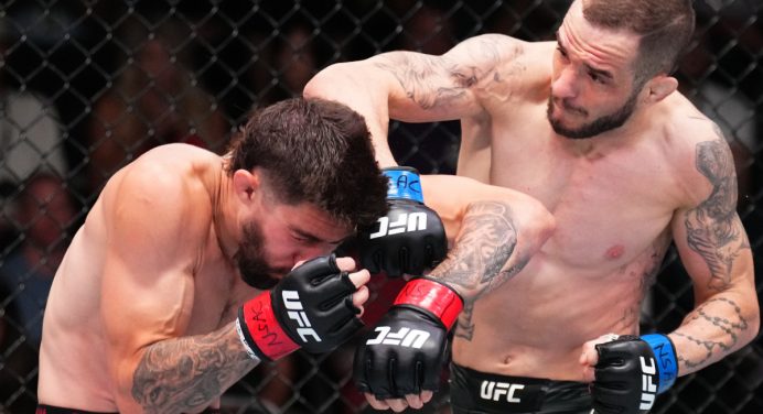 Lucas Almeida impressiona ao nocautear Michael Trizano em estreia no UFC