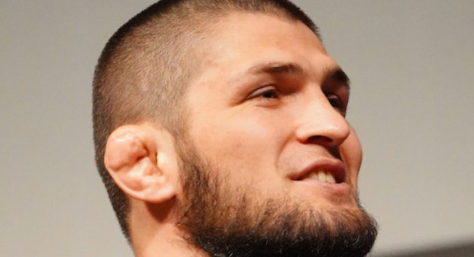 Khabib questiona intenção de ‘Do Bronx’ lutar com Makhachev: “Não vai aparecer”