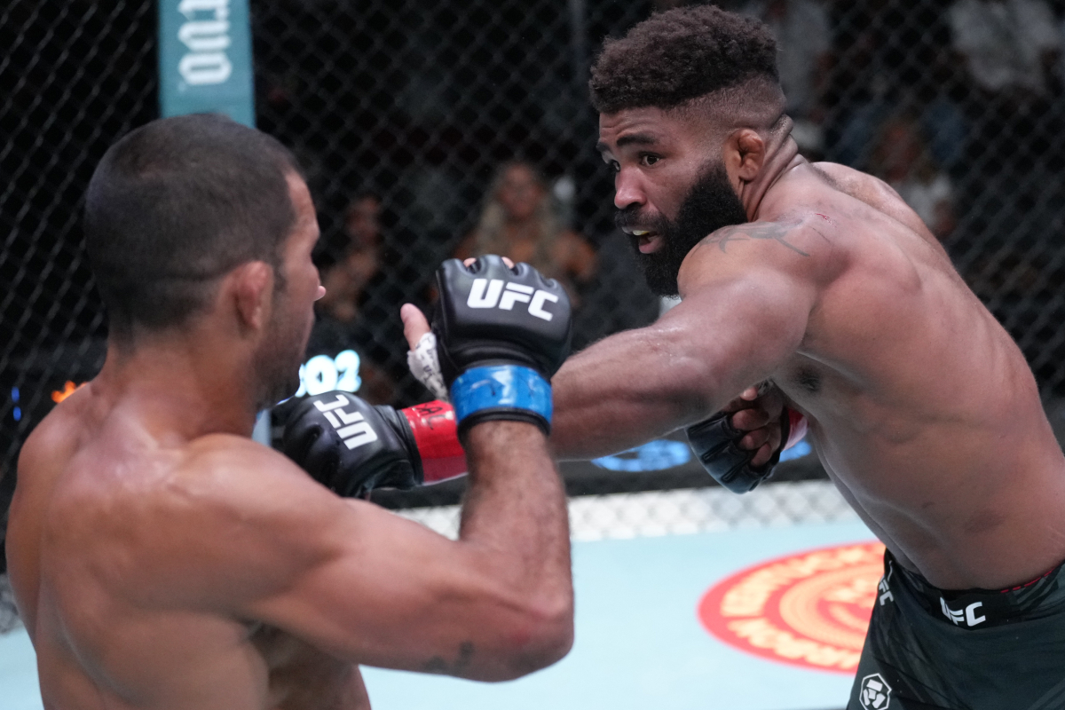 Rodolfo Vieira é frustrado por sensação Chris Curtis em retorno ao UFC
