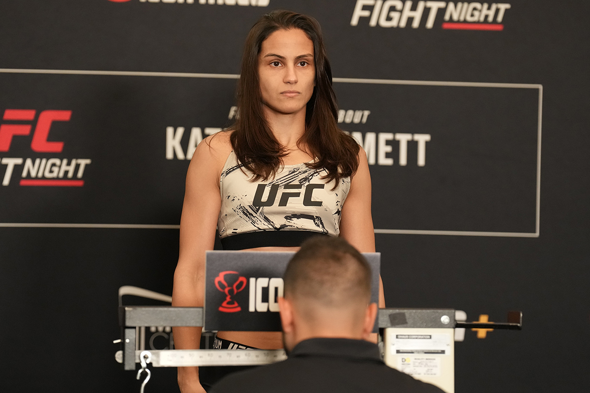 ‘Glorinha’ revela meta de se consolidar no UFC em luta com Maria Oliveira