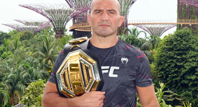 Glover promete agressividade em defesa de cinturão no UFC: “Vou meter a porrada”