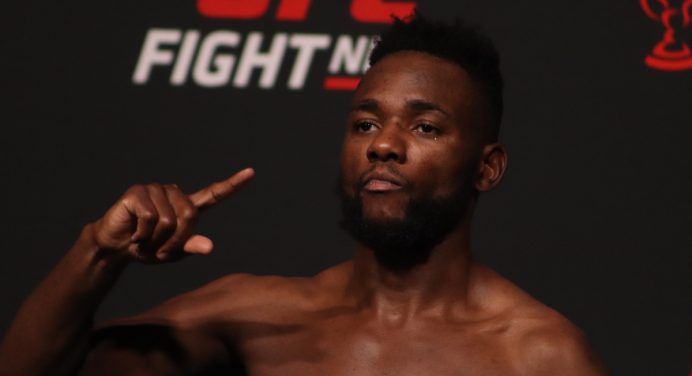 Manel Kape entra no top 10 do peso-mosca após vitória no UFC Vegas 66