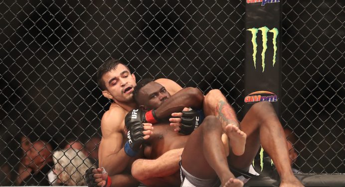 ‘Sergipano’ vence ‘Homem Ambulância’ e mantém ascensão no peso-médio do UFC