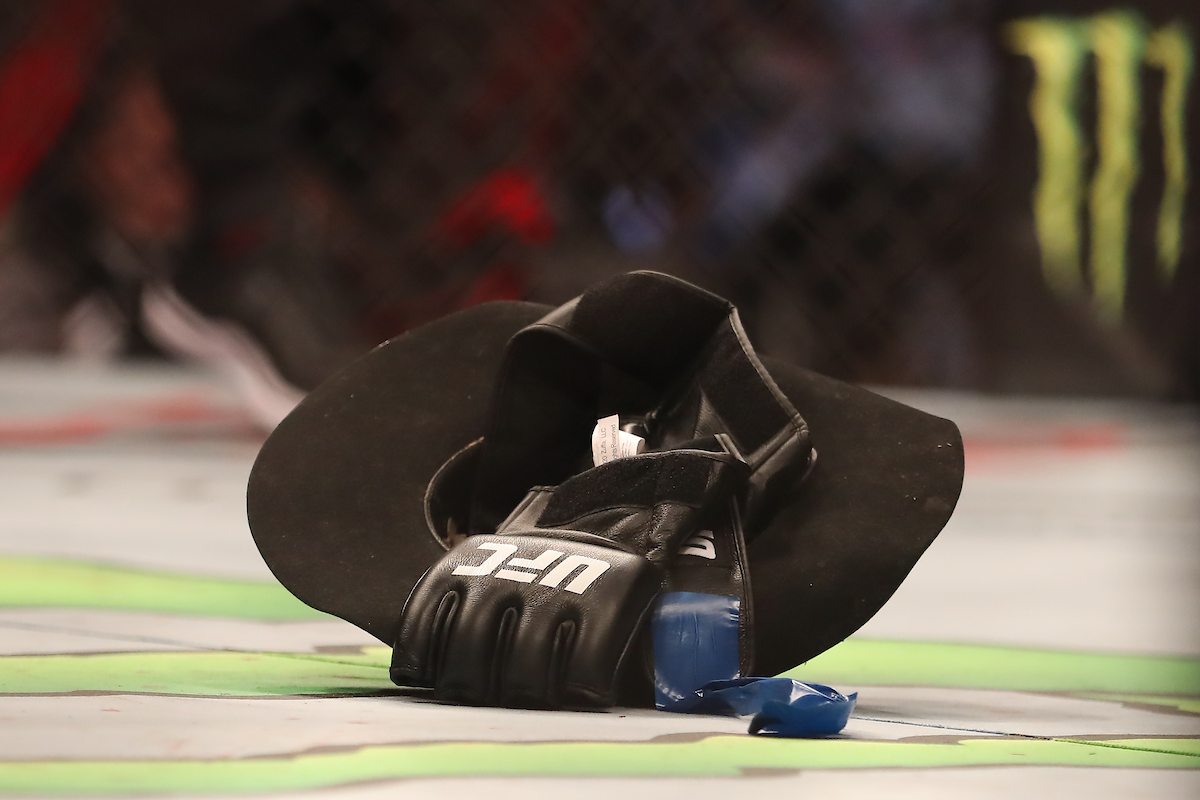 ‘Cowboy’ Cerrone é finalizado, perde recorde do UFC e anuncia aposentadoria