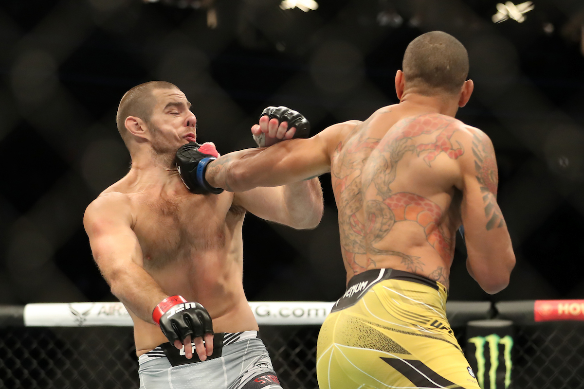 Lutador do UFC descreve golpe de Alex Poatan como ‘toque da morte’