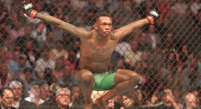 Empresário indica que Adesanya pode voltar a lutar nos meio-pesados do UFC