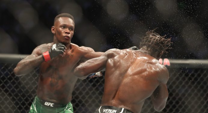 Treinador de Adesanya aponta fragilidades em jogo de Alex Poatan no MMA