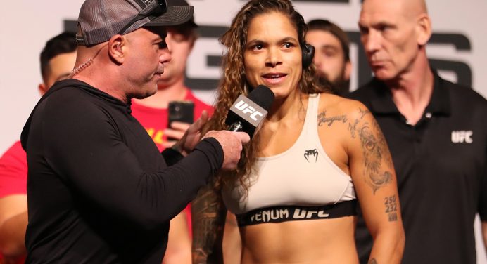 Amanda Nunes destaca desafio em duelo contra Kayla Harrison no UFC 324: “Luta perigosa”