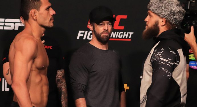 Rafael dos Anjos lidera UFC Vegas 58 de olho em nova disputa do cinturão dos leves