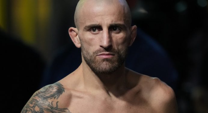 Volkanovski demonstra conformismo com Jon Jones como nº 1 peso-por-peso do UFC