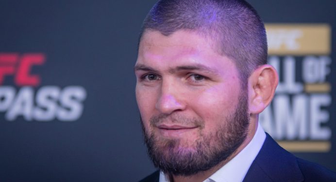Khabib aprova Makhachev x Do Bronx no Brasil e exalta pupilo: “Islam pode finalizá-lo”